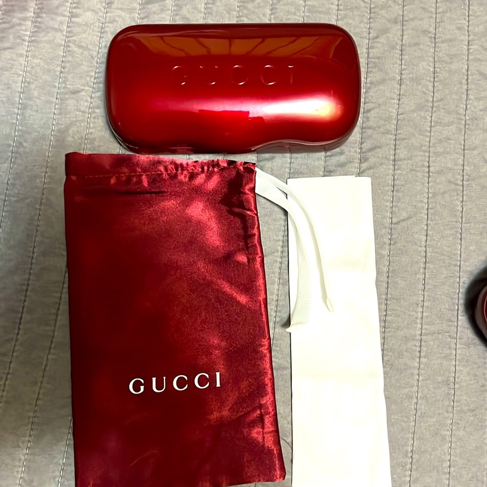 GUCCI Sunglass case